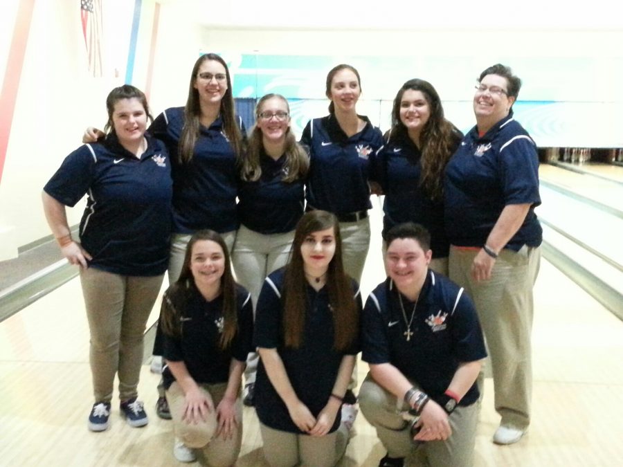 Girls+Bowling+Places+in+State+Tournament