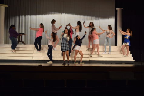 Theatre Presents Legally Blonde